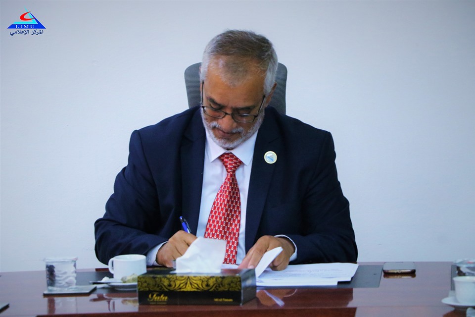 The University Signs A Cooperation Agreement With the Arab Experts Company